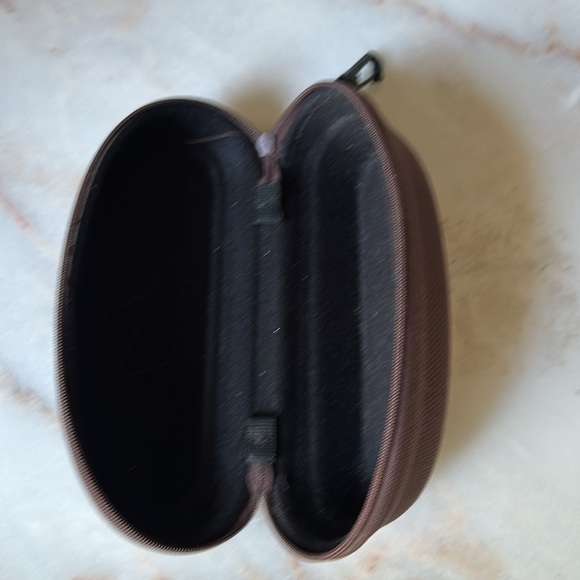 MAUI JIM SUNGLASSES HARD CASE - Picture 8 of 13